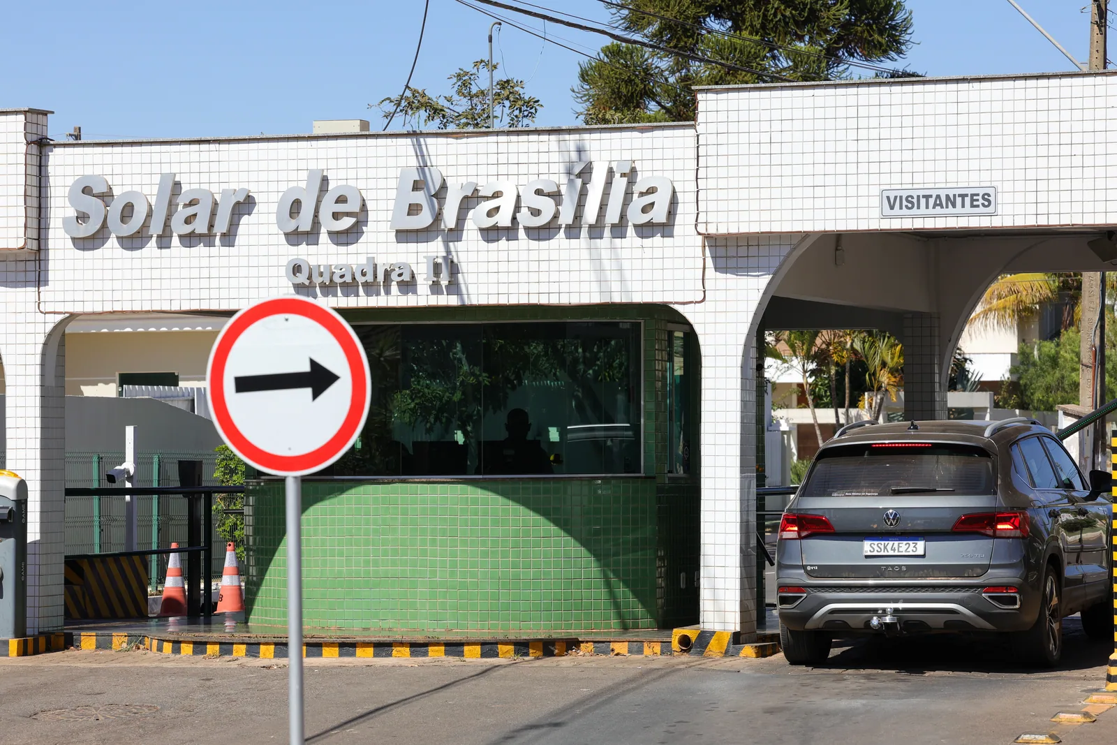 Bolsonaro recorre no STF para derrubar proibição de visitas
