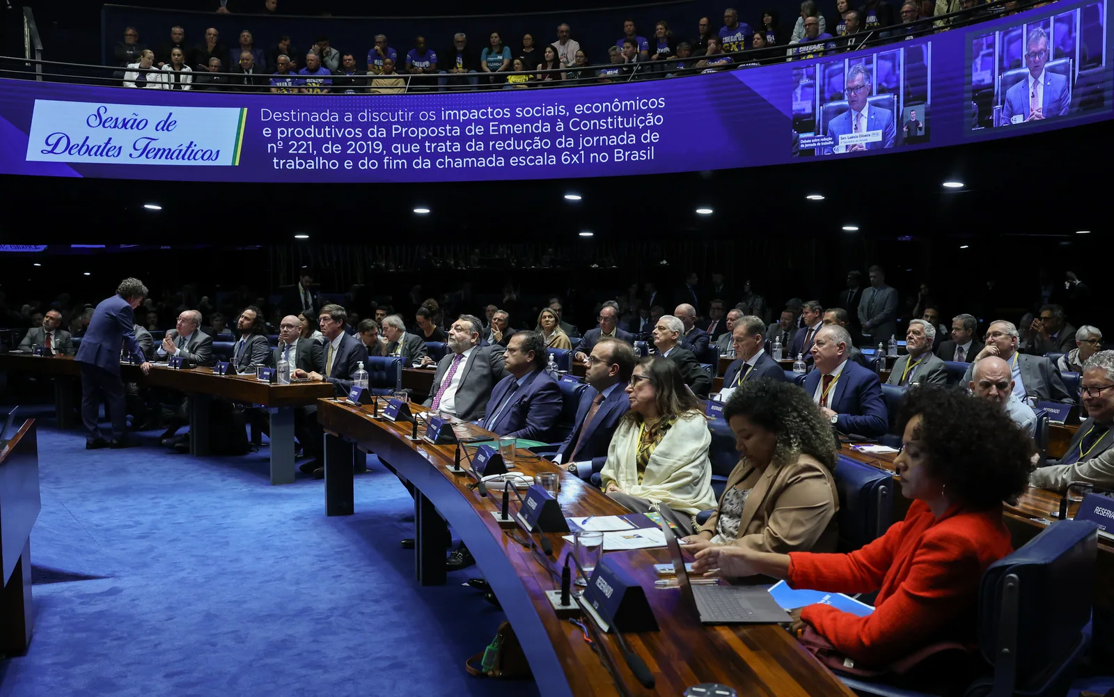 PEC 6x1 opõe empresários e governo em debate no Senado