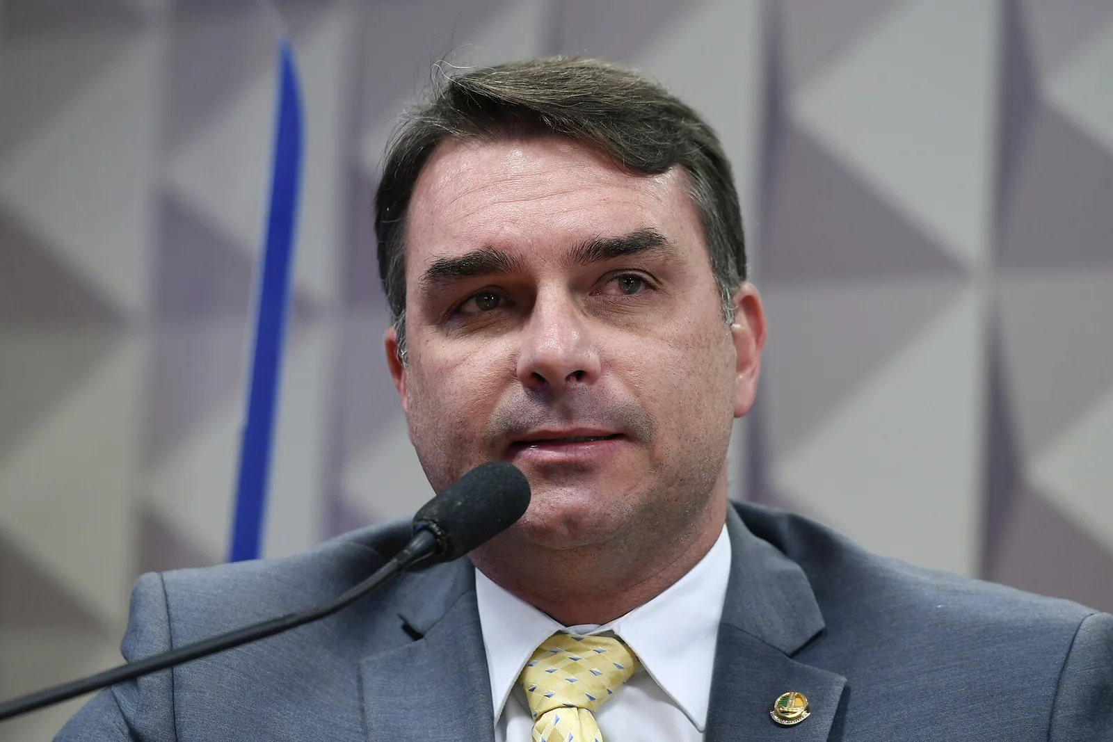 Moraes proíbe visitas a Bolsonaro em prisão domiciliar