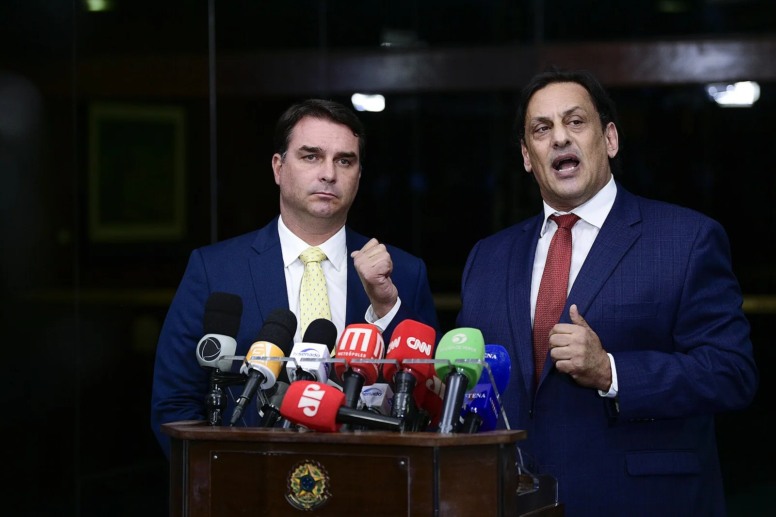 Moraes marca depoimento de Flávio Bolsonaro à PF