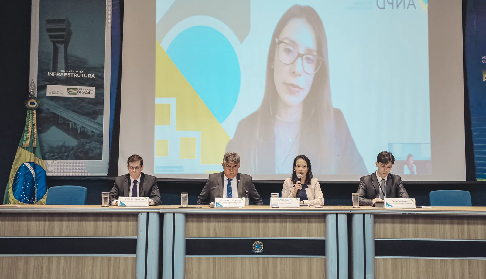 Medida preventiva dá três dias úteis para a plataforma cortar recurso de vídeo e exige proteção a menores sob pena de multa de até R$ 50 milhões.