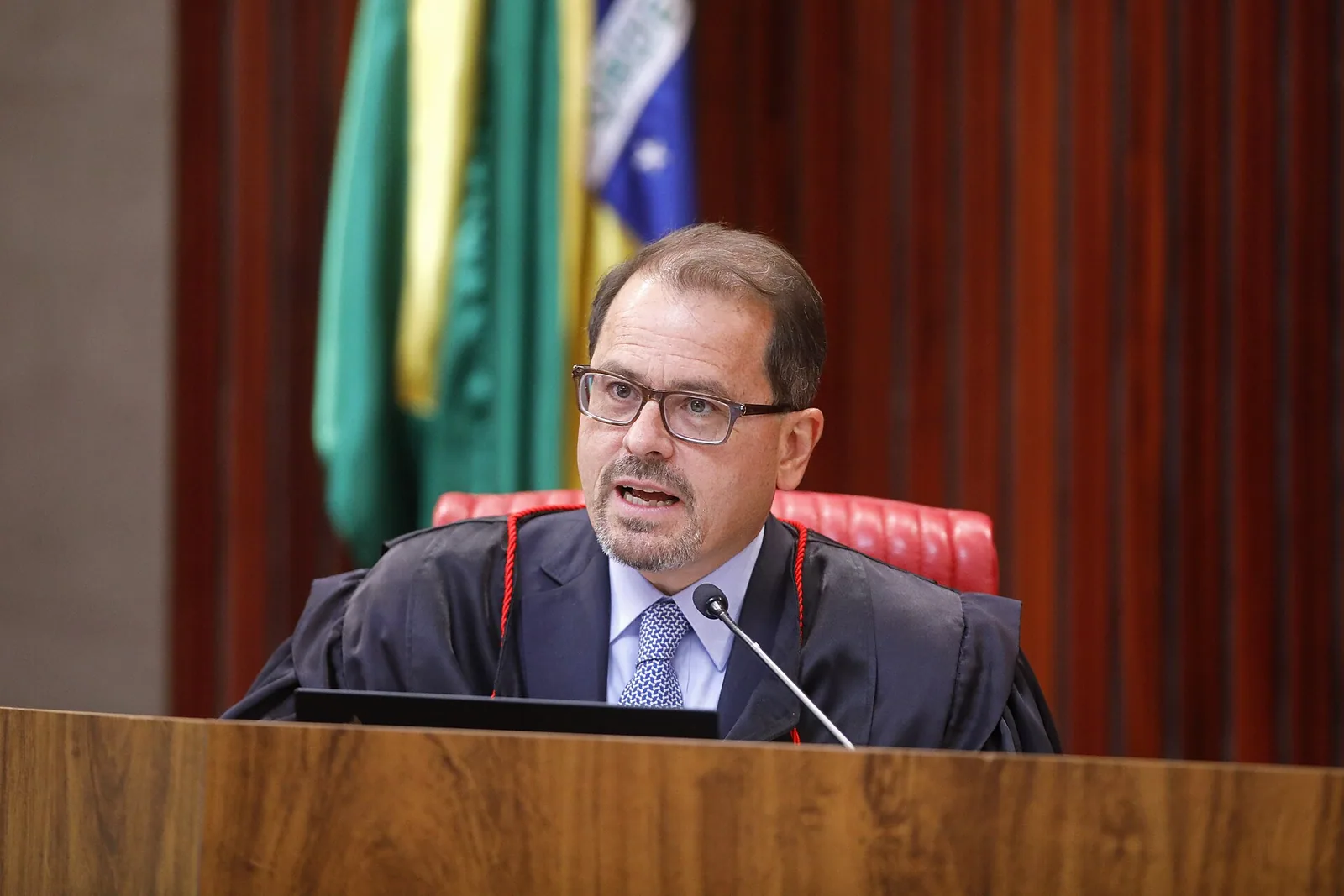 Mesários em 2026: saiba regras, folgas e como se voluntariar