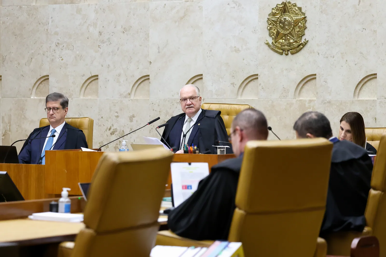 Fachin defende críticas ao STF na retomada dos trabalhos