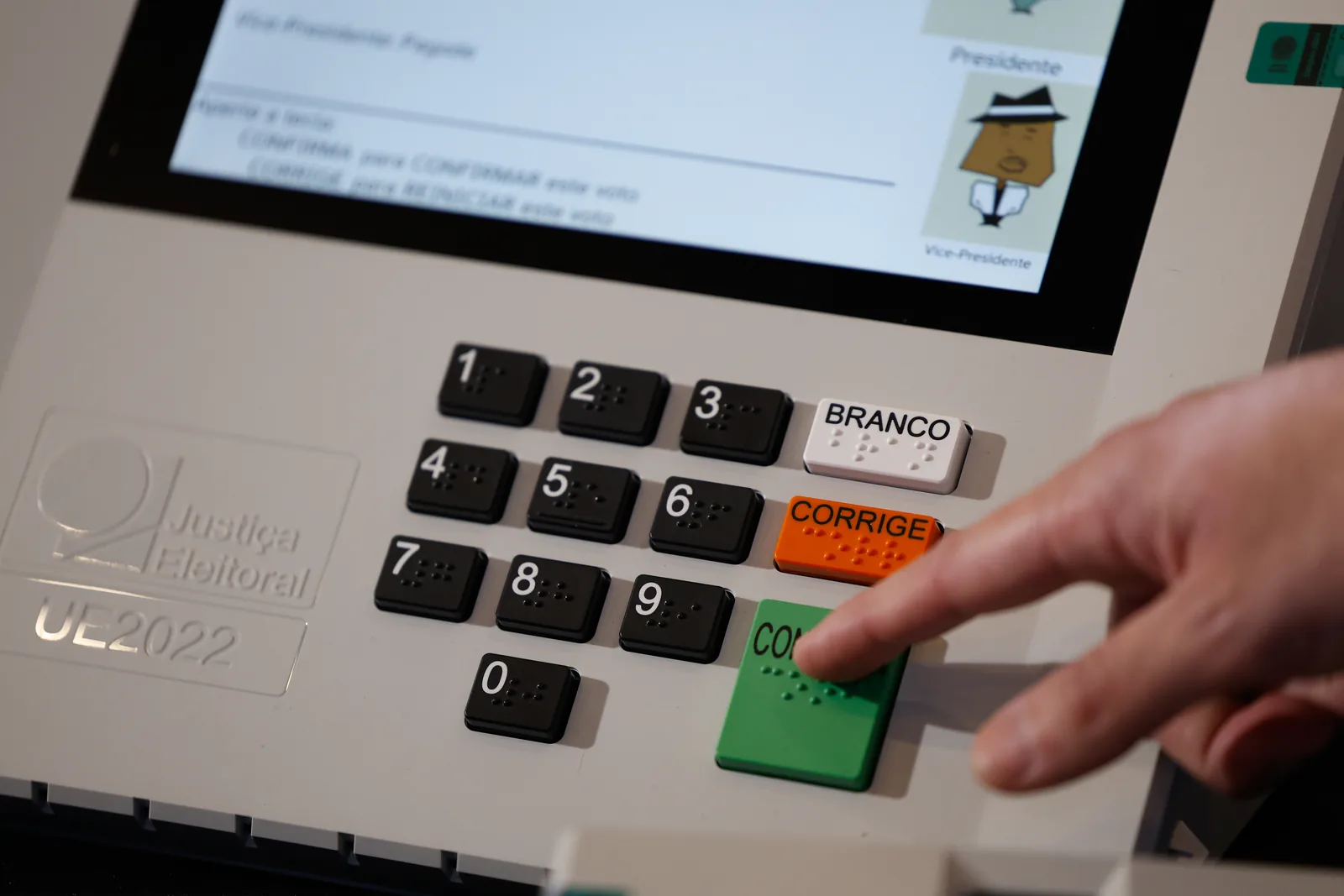 TRE-RJ muda local de votação de 610 mil eleitores