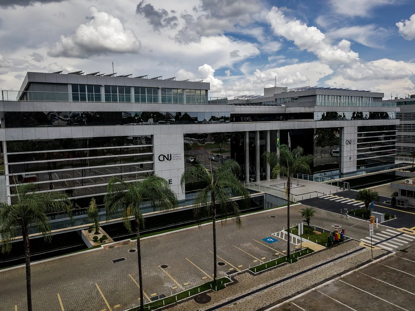 CNJ acaba com aposentadoria como punição máxima a juiz