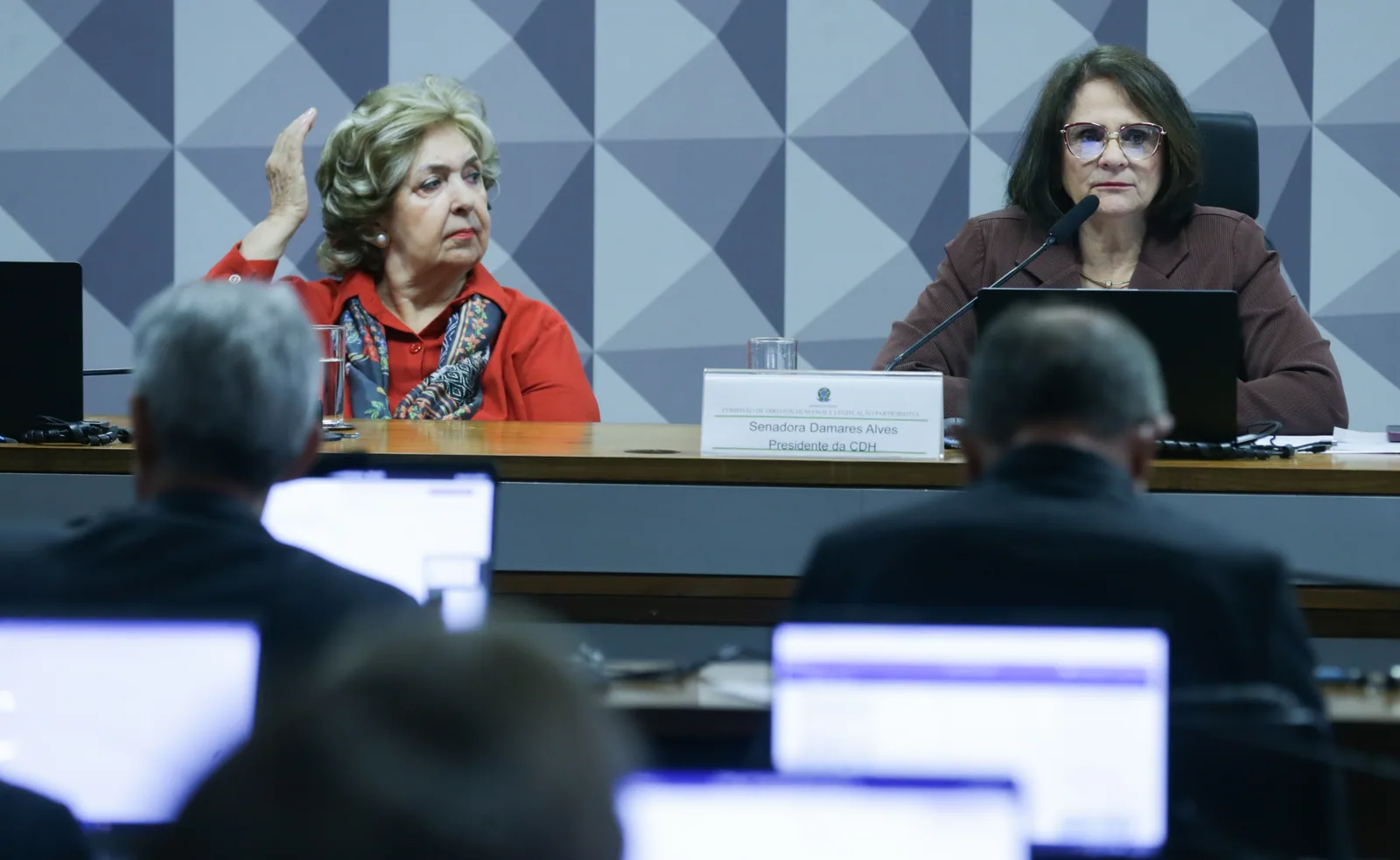 Senado anula regra do Conanda sobre aborto legal