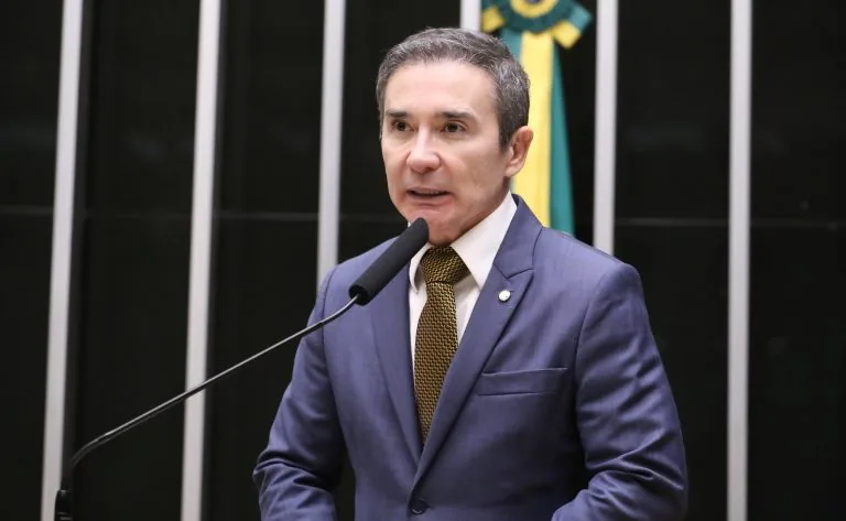 Câmara aprova regras de proteção de dados para IA