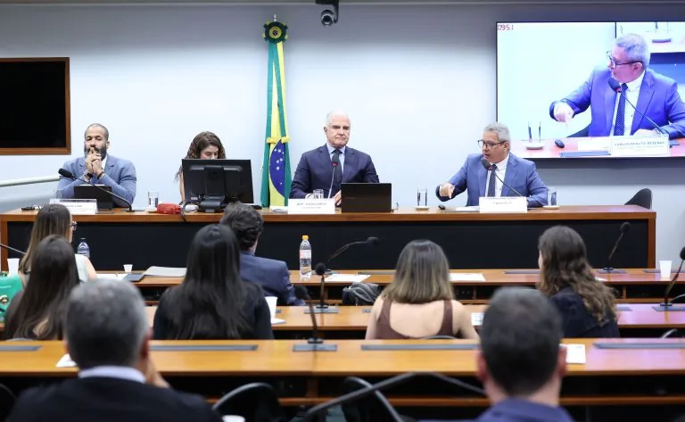 Ministério da Fazenda planeja congelar valores de plataformas clandestinas e transferir saldo não comprovado para a segurança pública.