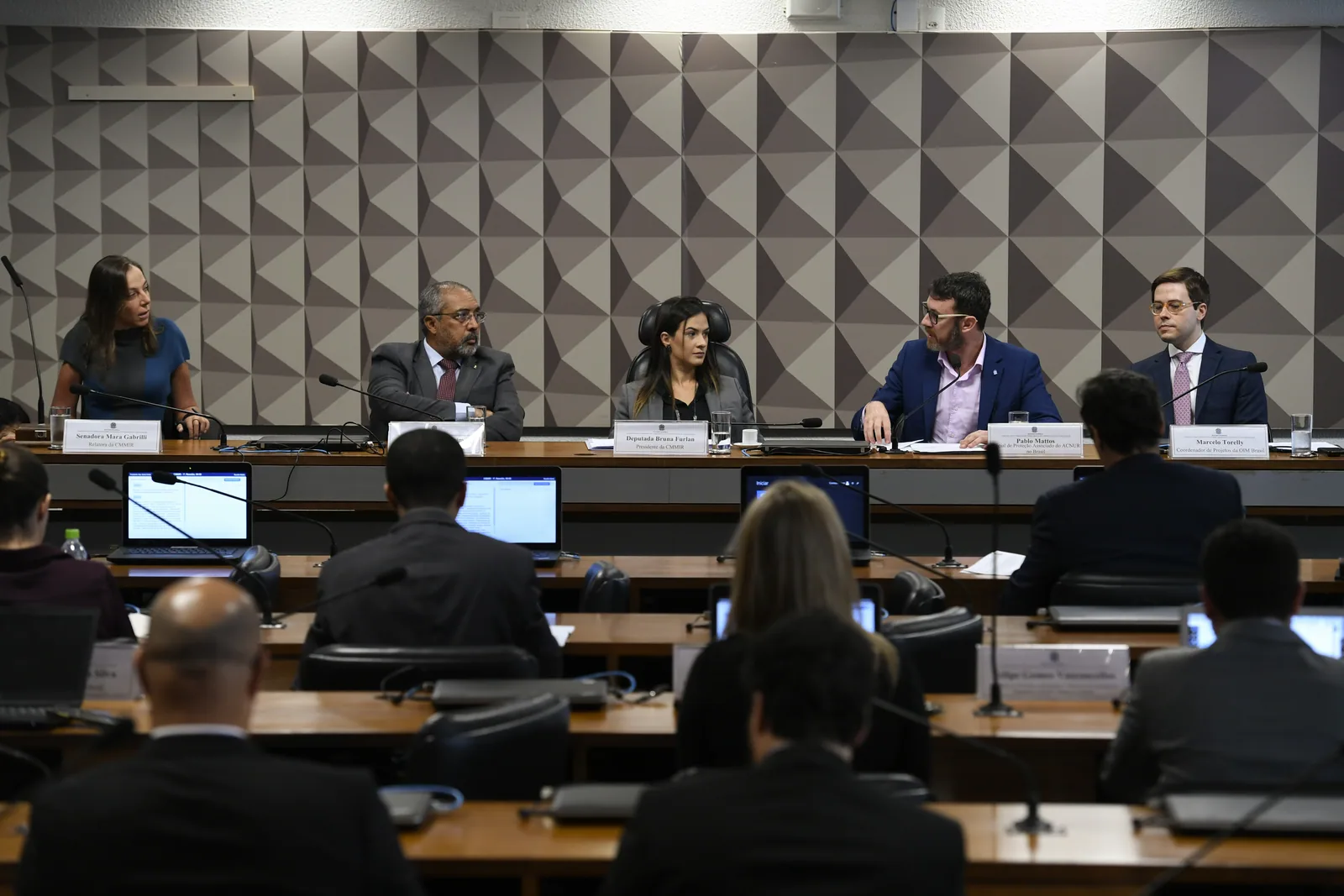 Senador alerta que déficit de fiscais prejudica o combate ao trabalho escravo e a verificação de igualdade salarial.