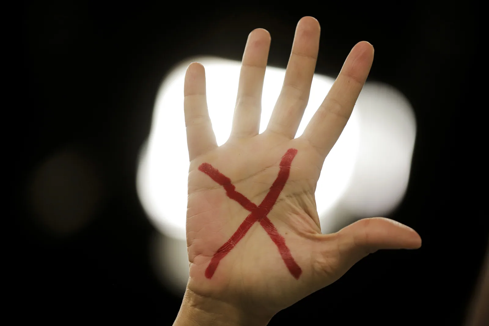Congresso aprova verba e regras contra violência a mulher