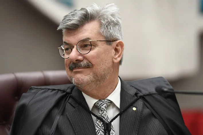 PGR pede perda de cargo do ministro Marco Buzzi no STJ