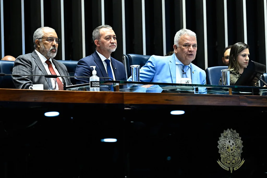 Ração animal: governo amplia venda de grãos a criadores