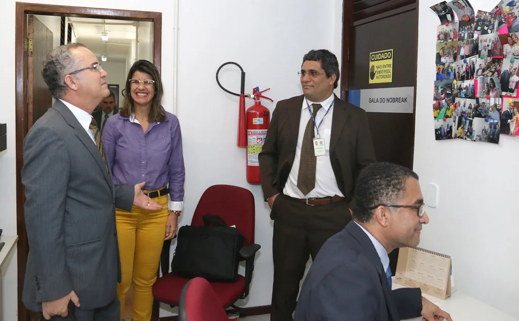 TRT-2 tem 488 cargos vagos e debate cobra posse de aprovados