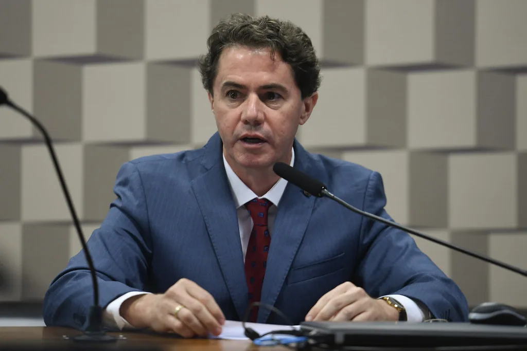 ECA: CE aprova expansão da educação básica obrigatória