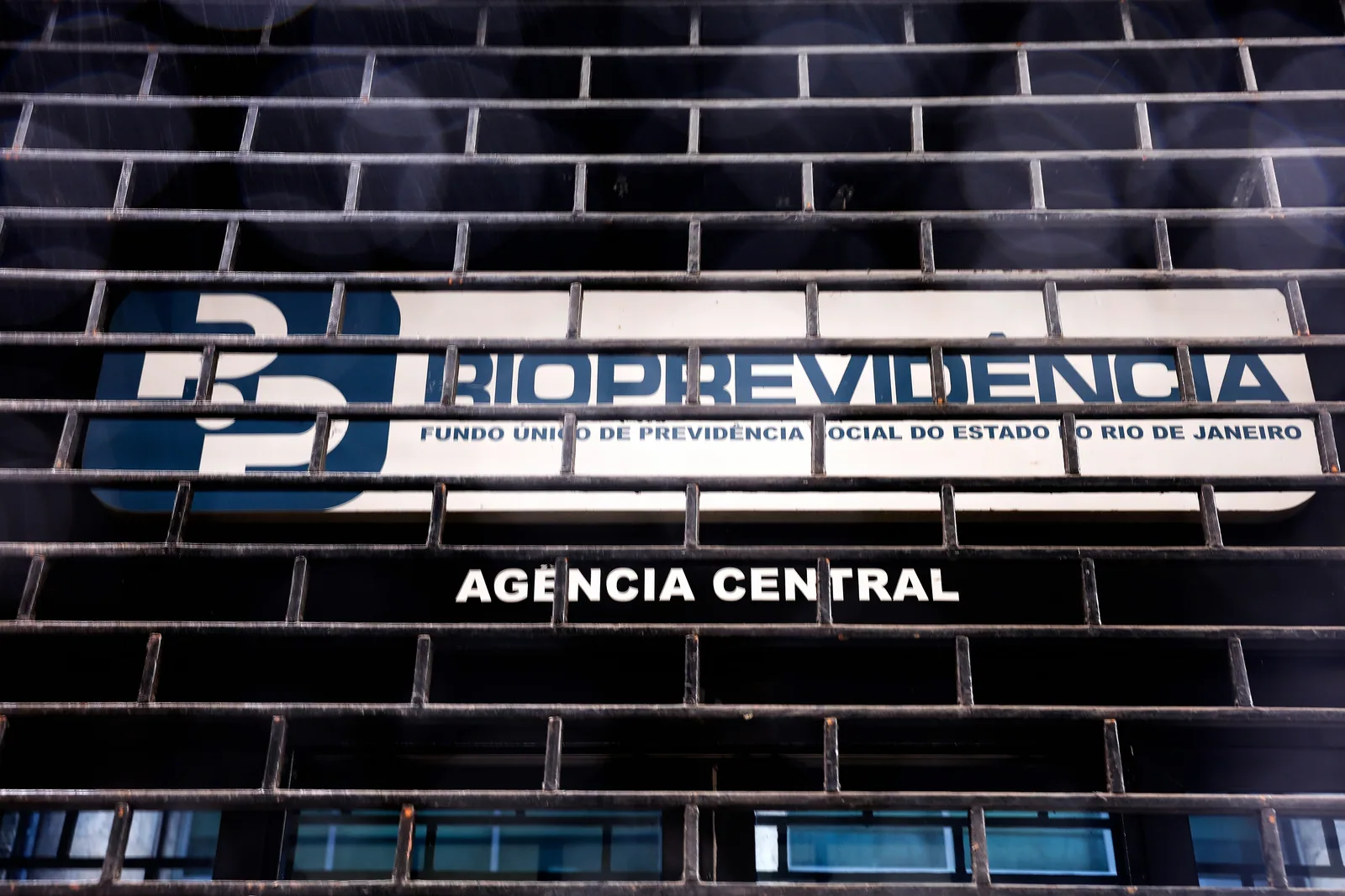Justiça bloqueia bens para devolver R$ 481,5 mi ao Rioprevidência