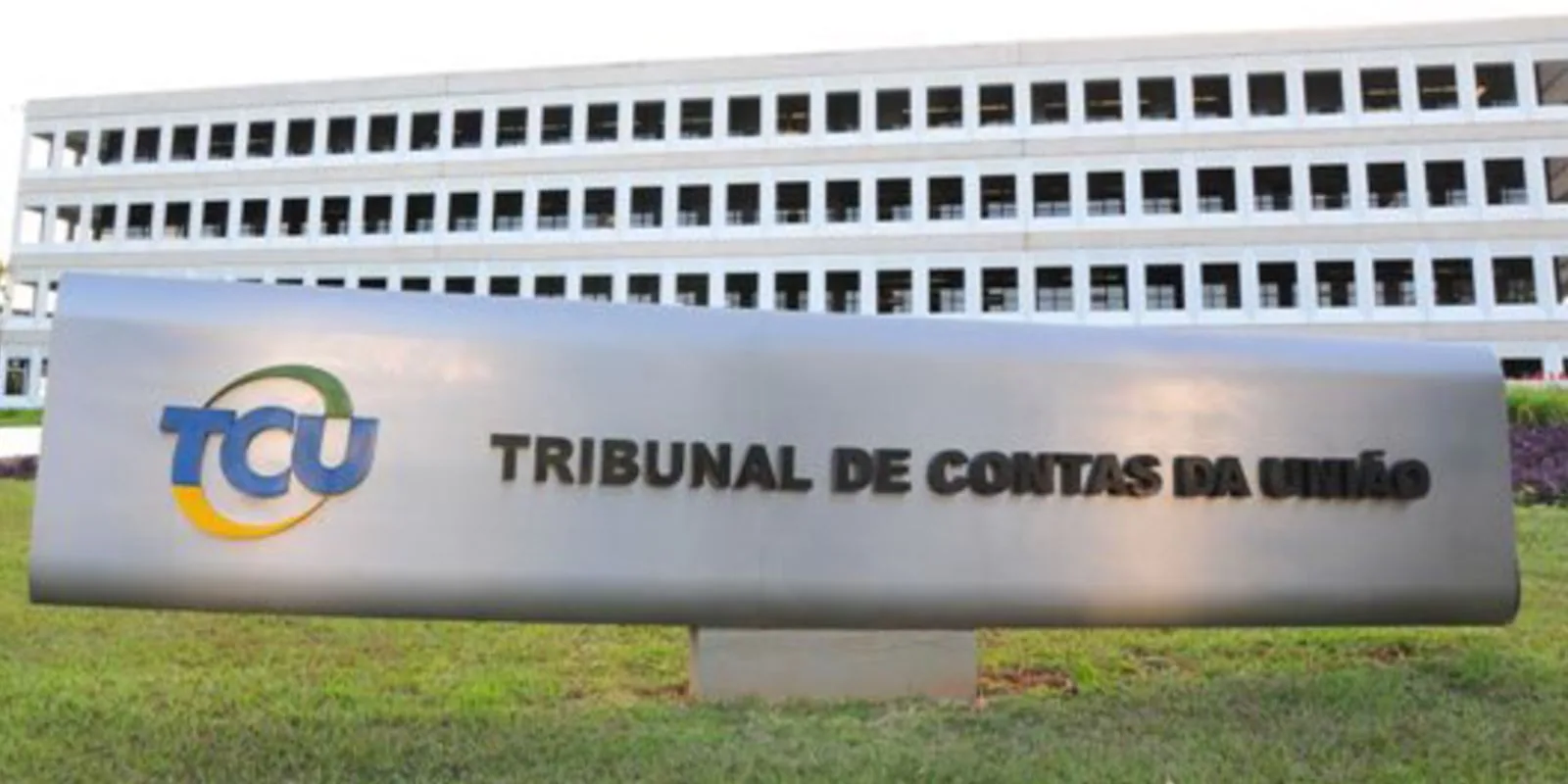 TCU entrega lista com 6,1 mil fichas-sujas ao TSE