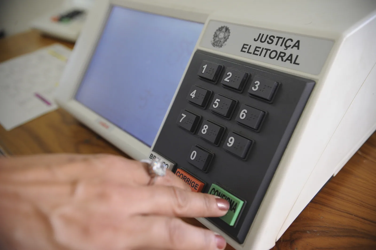 Eleitorado do RJ cresce e soma 12,8 milhões em 2026